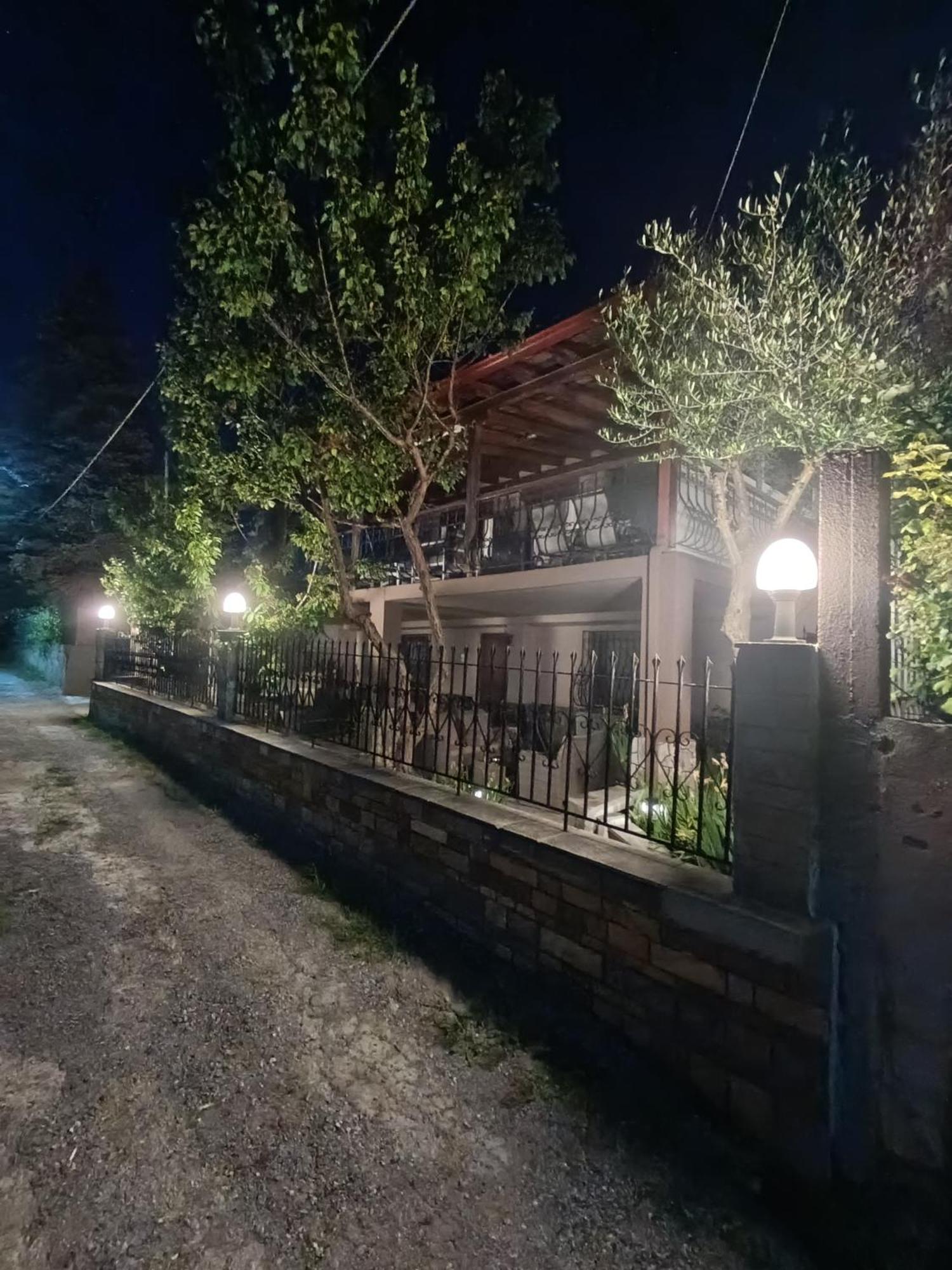 "2Steps From The Beach" Nea Iraklia Exterior foto