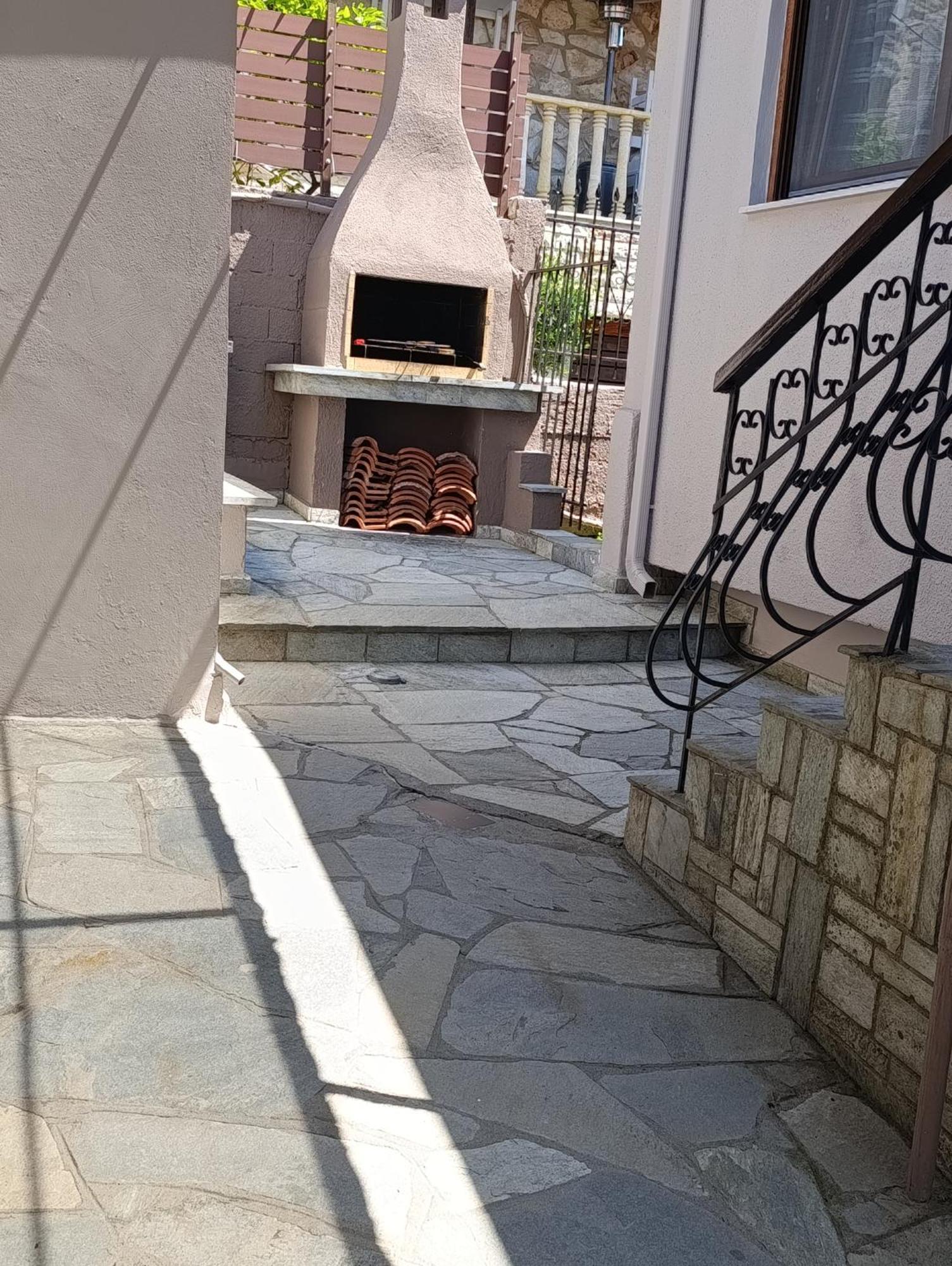 "2Steps From The Beach" Nea Iraklia Exterior foto